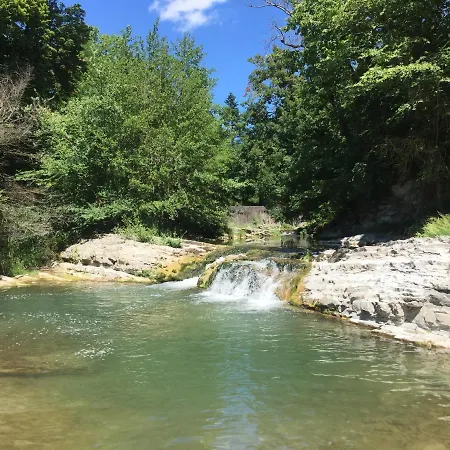 Διαμέρισμα Les Pieds Dans L'eau, Vercors - Riviere Privee- Piscine Blacons