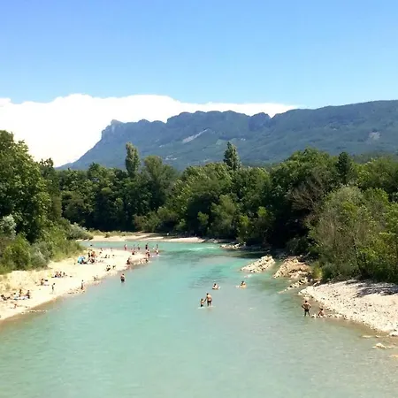 Les Pieds Dans L'Eau, Gite Vercors - Riviere Privee- Piscine Διαμέρισμα *